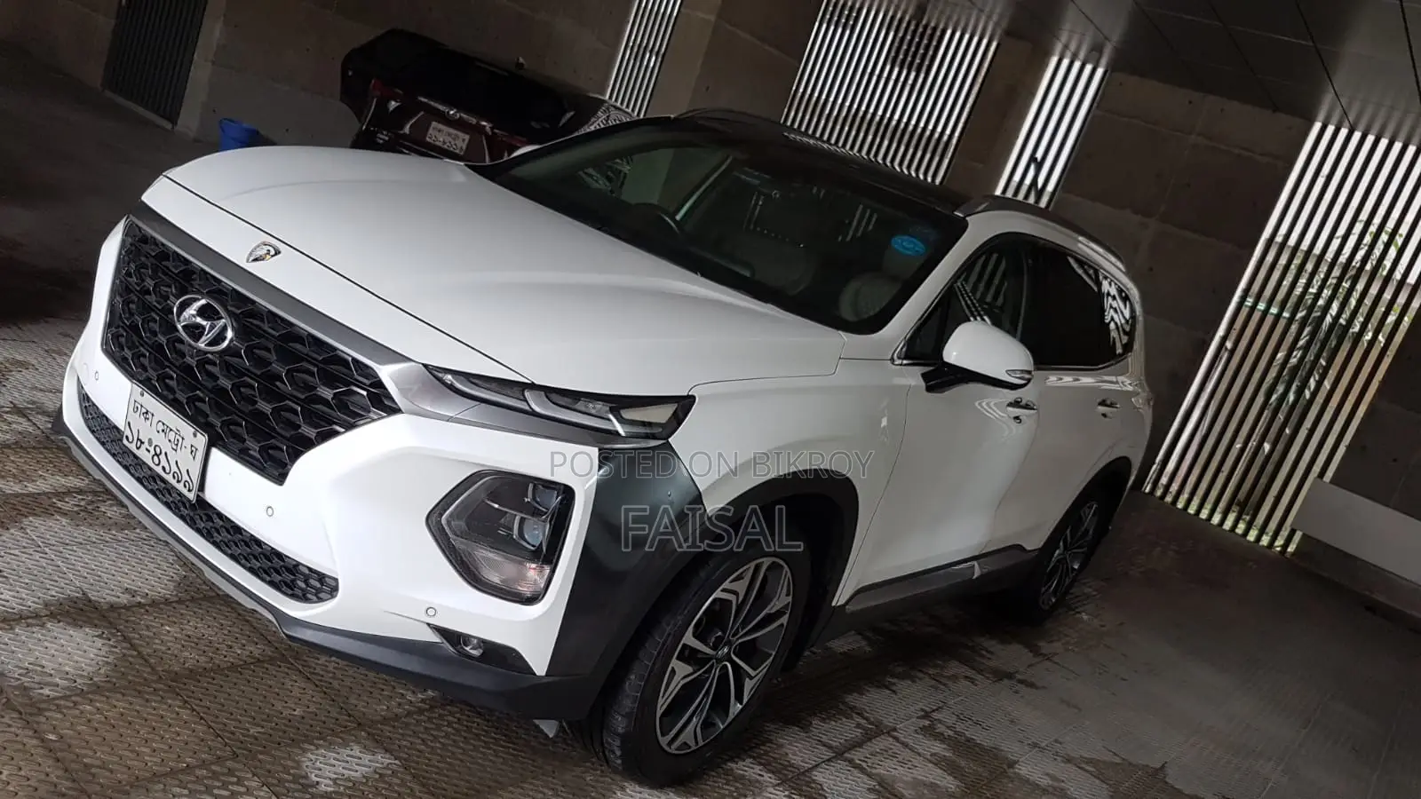 Hyundai Santa Fe Limited 2.4 All-Wheel Drive 2019 White