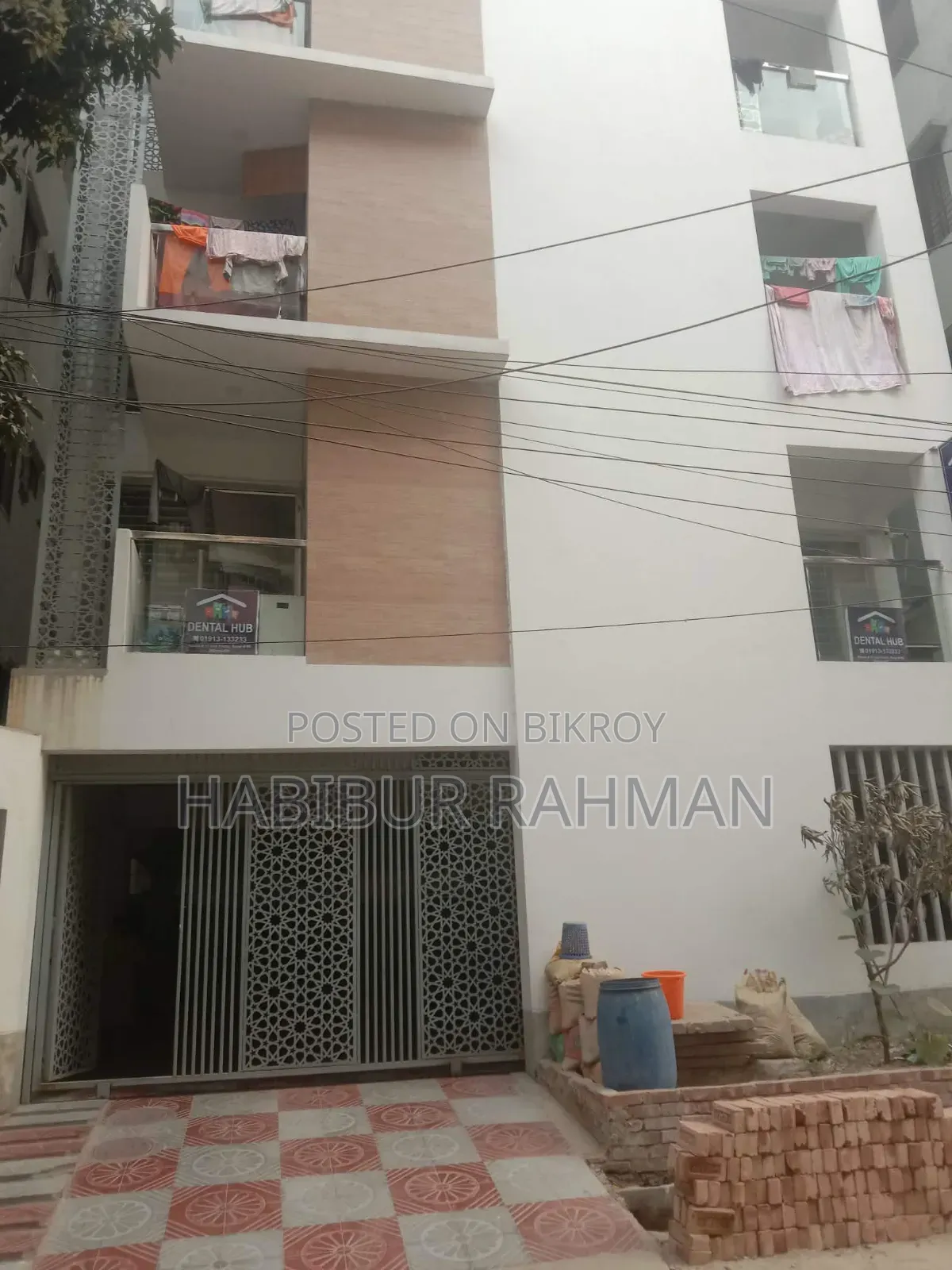 একটা বাসাতে একজন কেয়ারটেকার লাগবে।