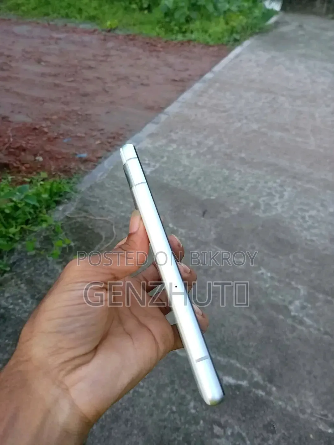 Google Pixel 7a 128 GB White