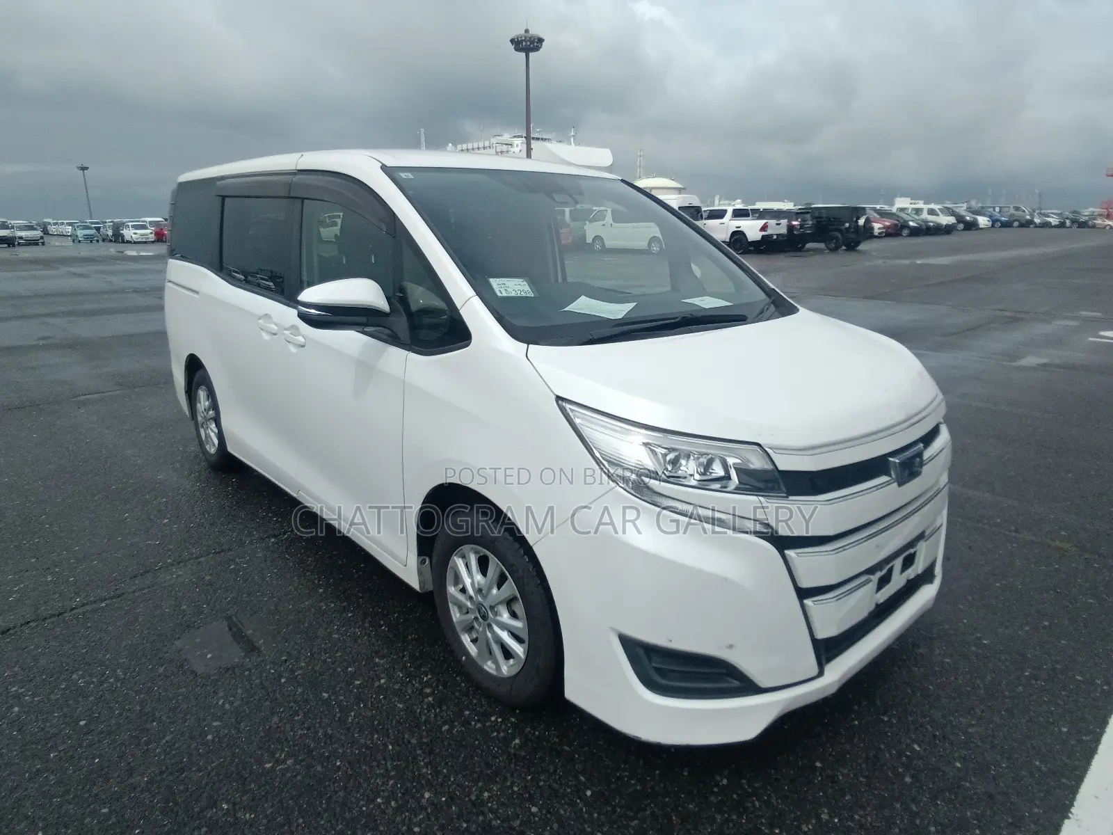 Toyota Noah 2021 Pearl