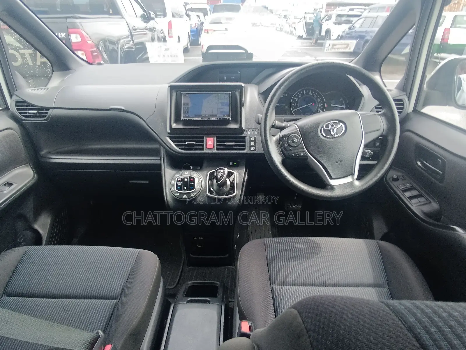 Toyota Noah 2021 Pearl