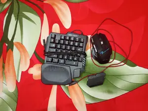 ফোন গেমিং সেটআপ কিবোর্ড মাউস