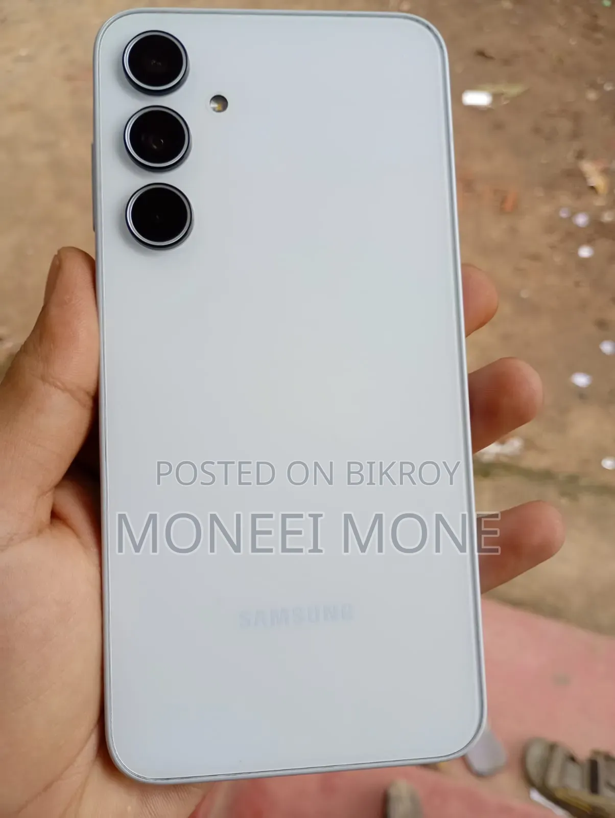 স্যামসাং গ্যালাক্সি এ৩৫ ১২৮ জিবি সাদা
