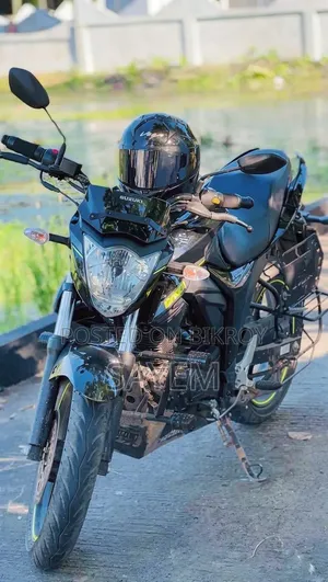 নতুন সুজুকি জিক্সার ২০২৬ কালো