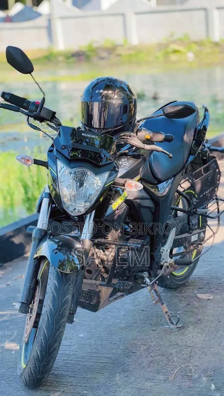 নতুন সুজুকি জিক্সার ২০২৬ কালো