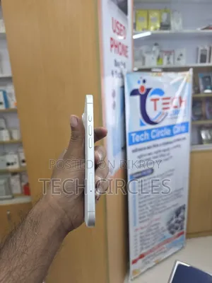 Apple iPhone 16 128 GB White