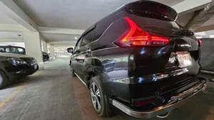 মিতসুবিশি এক্সপ্যান্ডার এক্সসিড ২০২১ কালো