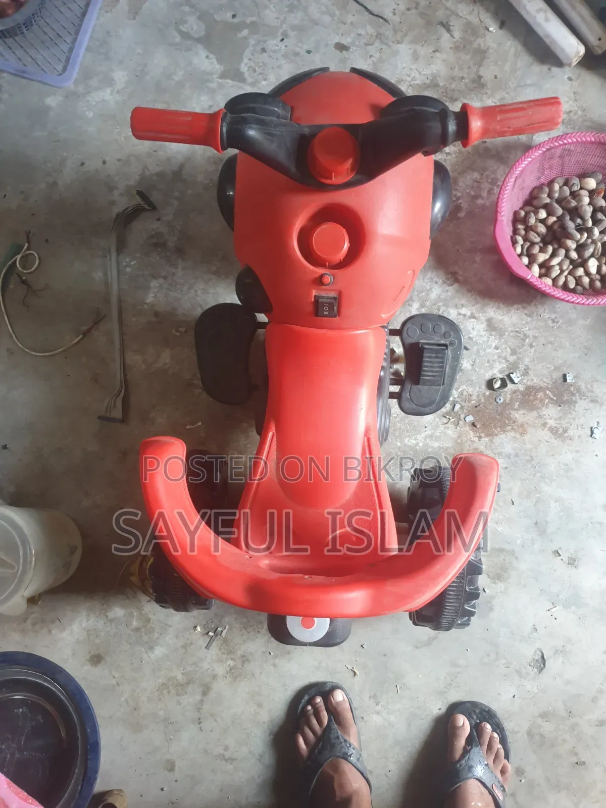 বাচ্চাদের একটি গাড়ি বিক্রি করা হবে