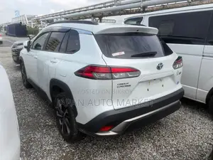 Toyota Corolla Cross 2023 Pearl