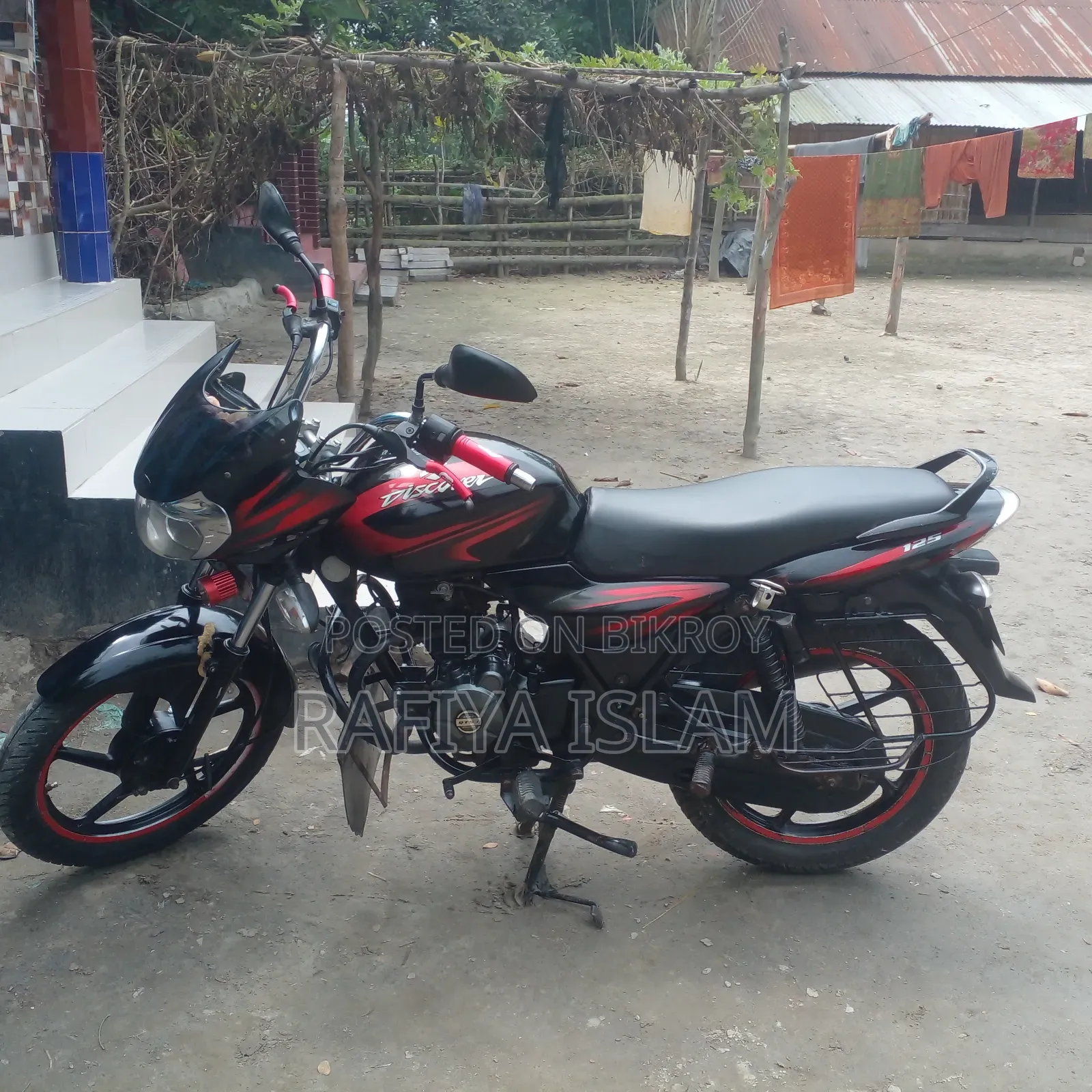 বাজাজ ডিসকভার ১২৫ ২০১৬ কালো