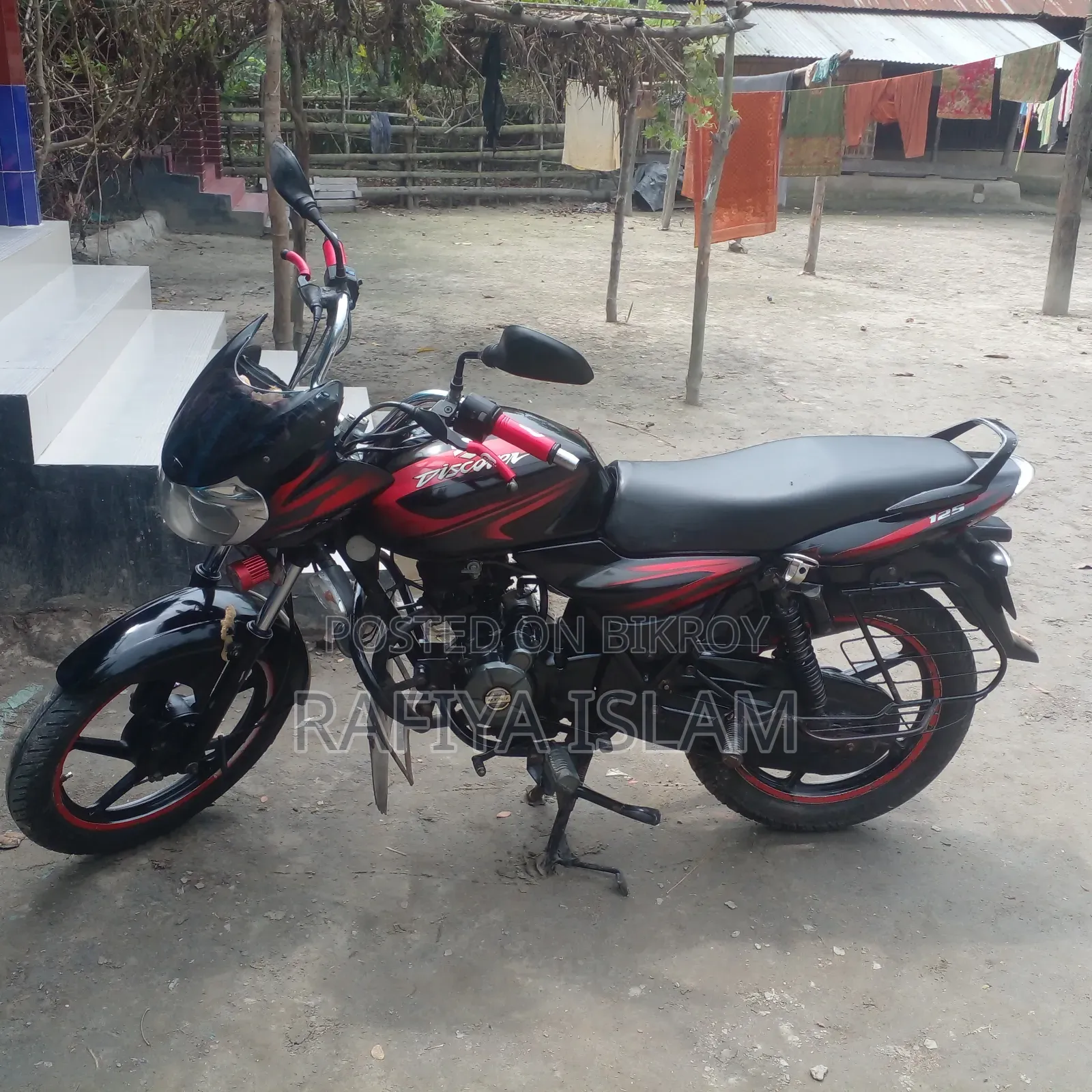 বাজাজ ডিসকভার ১২৫ ২০১৬ কালো