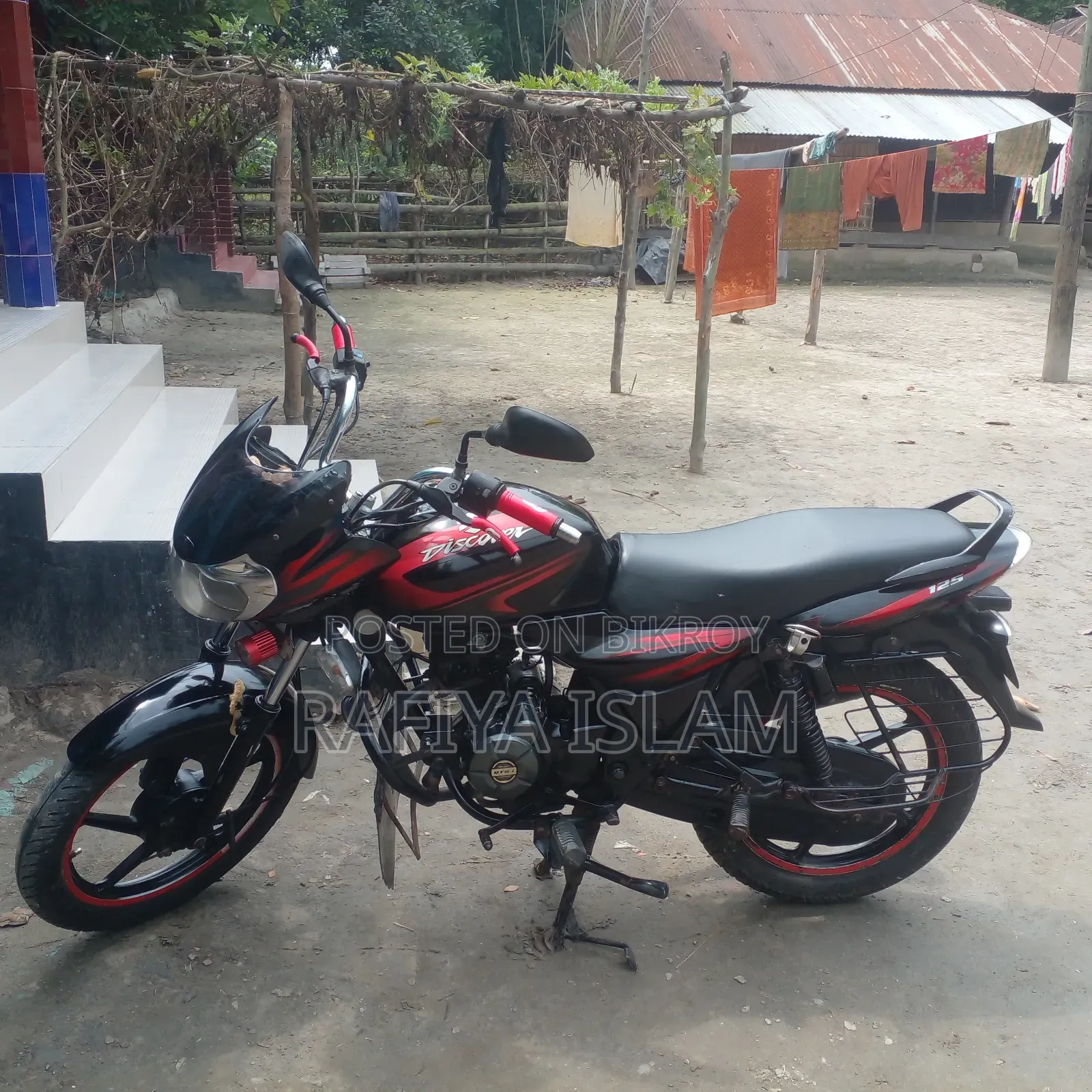 বাজাজ ডিসকভার ১২৫ ২০১৬ কালো