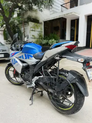 সুজুকি জিক্সার এসএফ ২০২৩ নীল