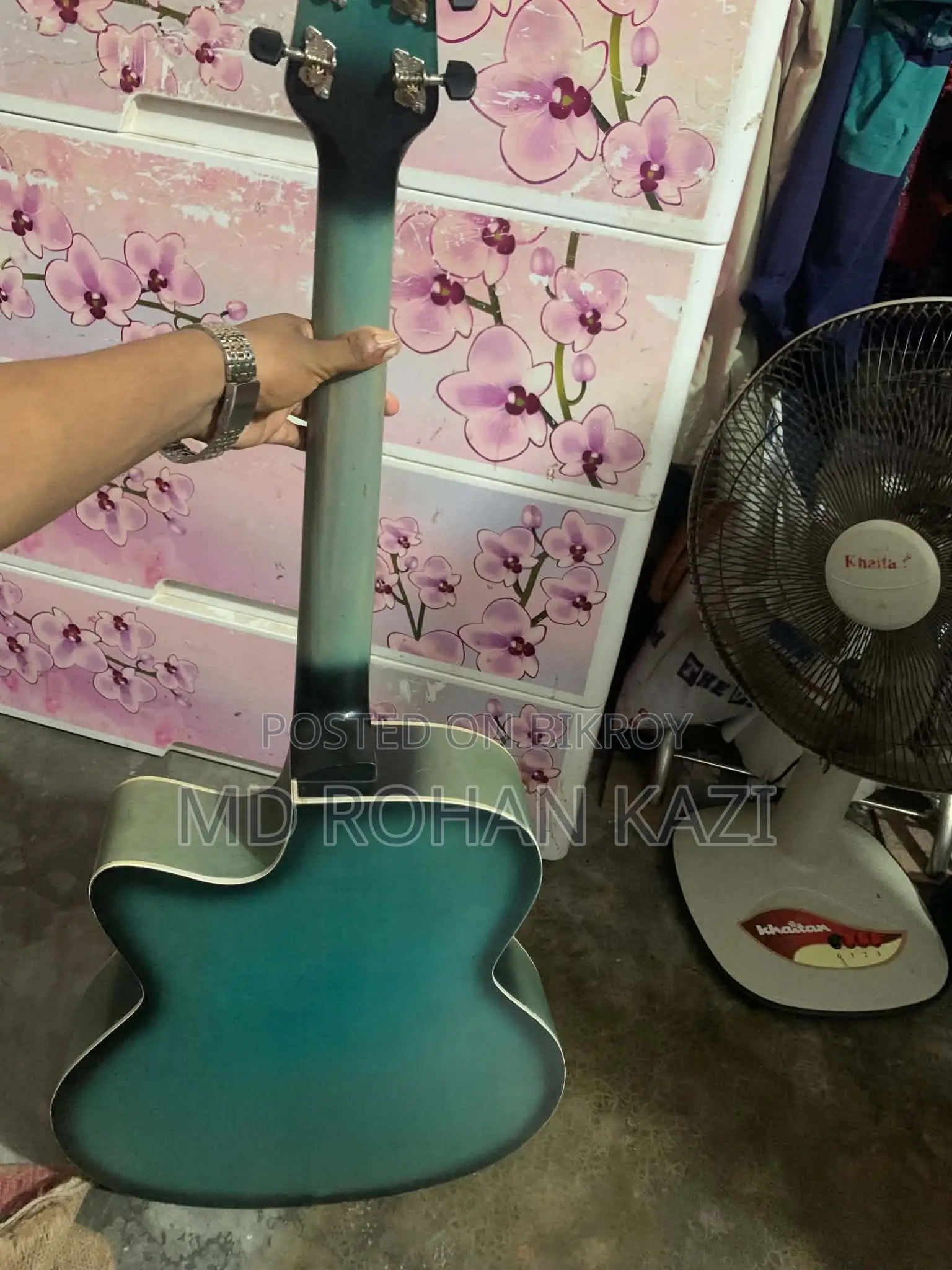 Acoustic Guitar