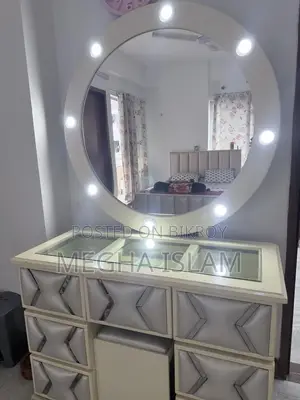 Stylish Elegant Dressing Table Up for Sell