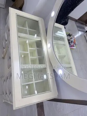 Stylish Elegant Dressing Table Up for Sell
