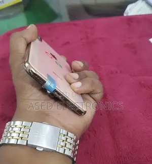 নতুন অ্যাপল আইফোন এক্সএস ম্যাক্স ২৫৬ জিবি গোল্ড