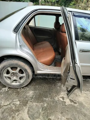 টয়োটা করোল্লা সেডান ১৯৯৯ সিলভার