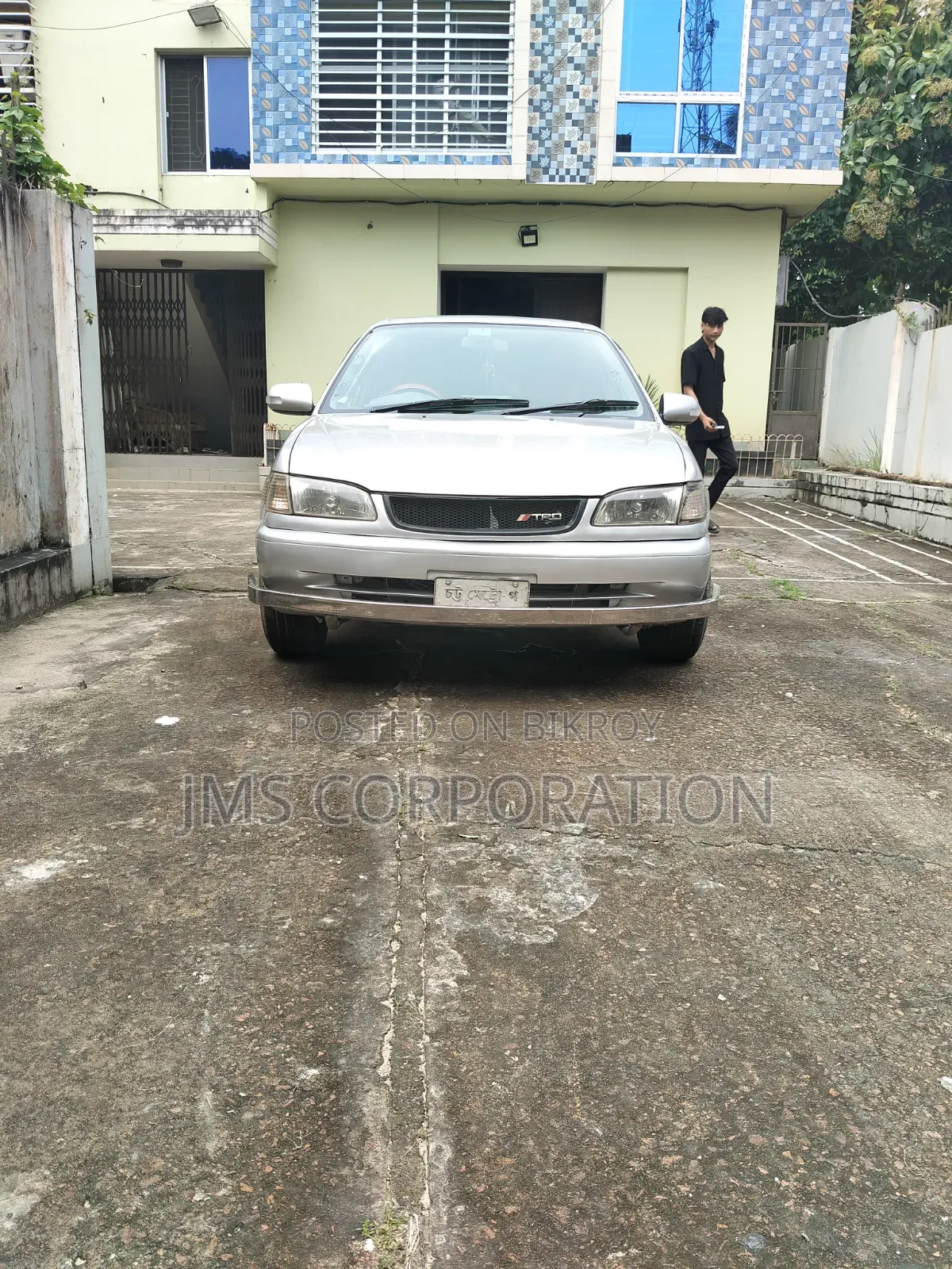 টয়োটা করোল্লা সেডান ১৯৯৯ সিলভার
