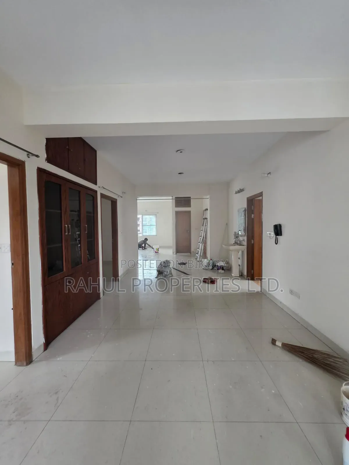3-Bedroom Apartment in Rowshan Monzil, Basundhara for Sale