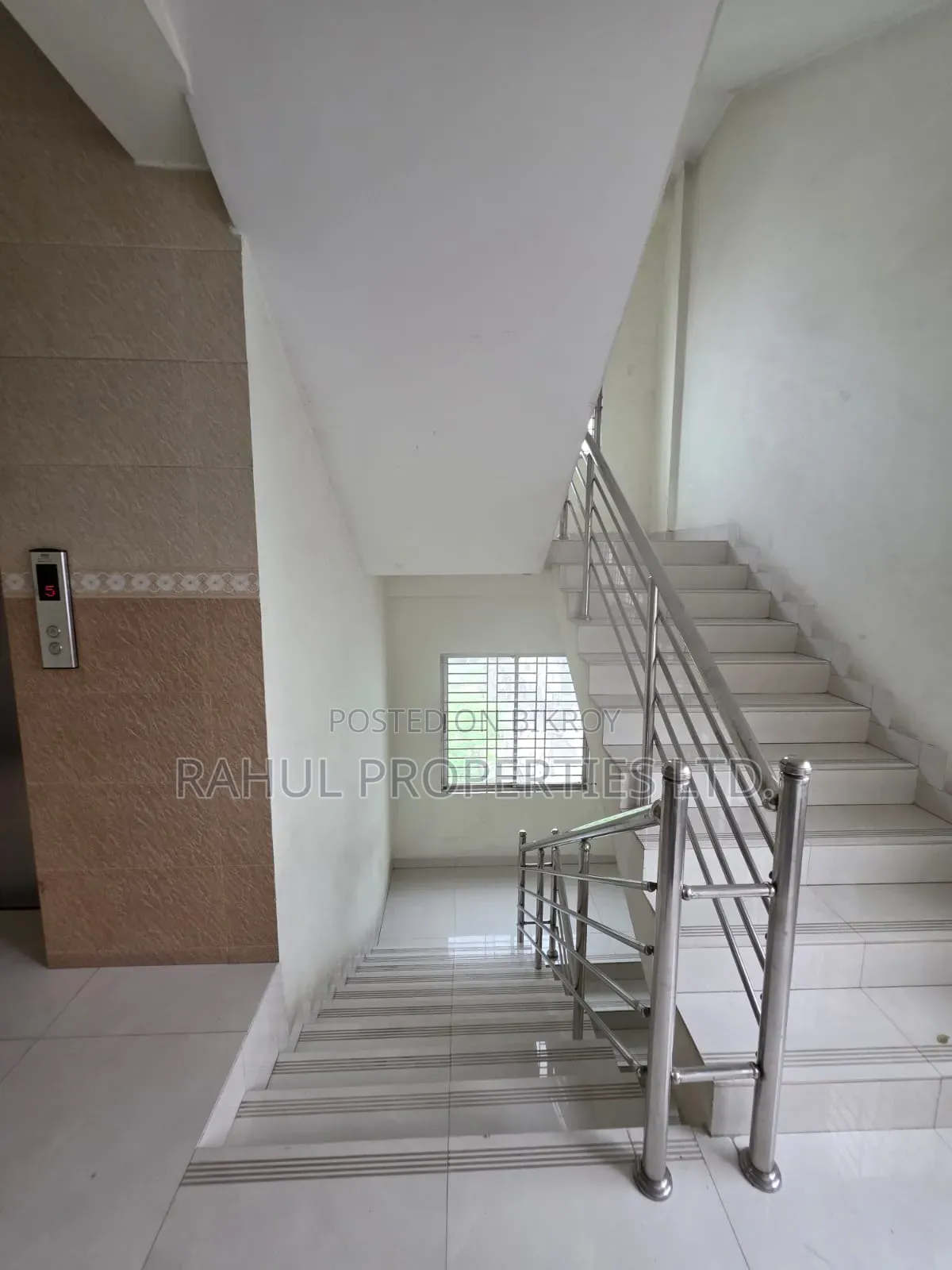 3-Bedroom Apartment in Rowshan Monzil, Basundhara for Sale