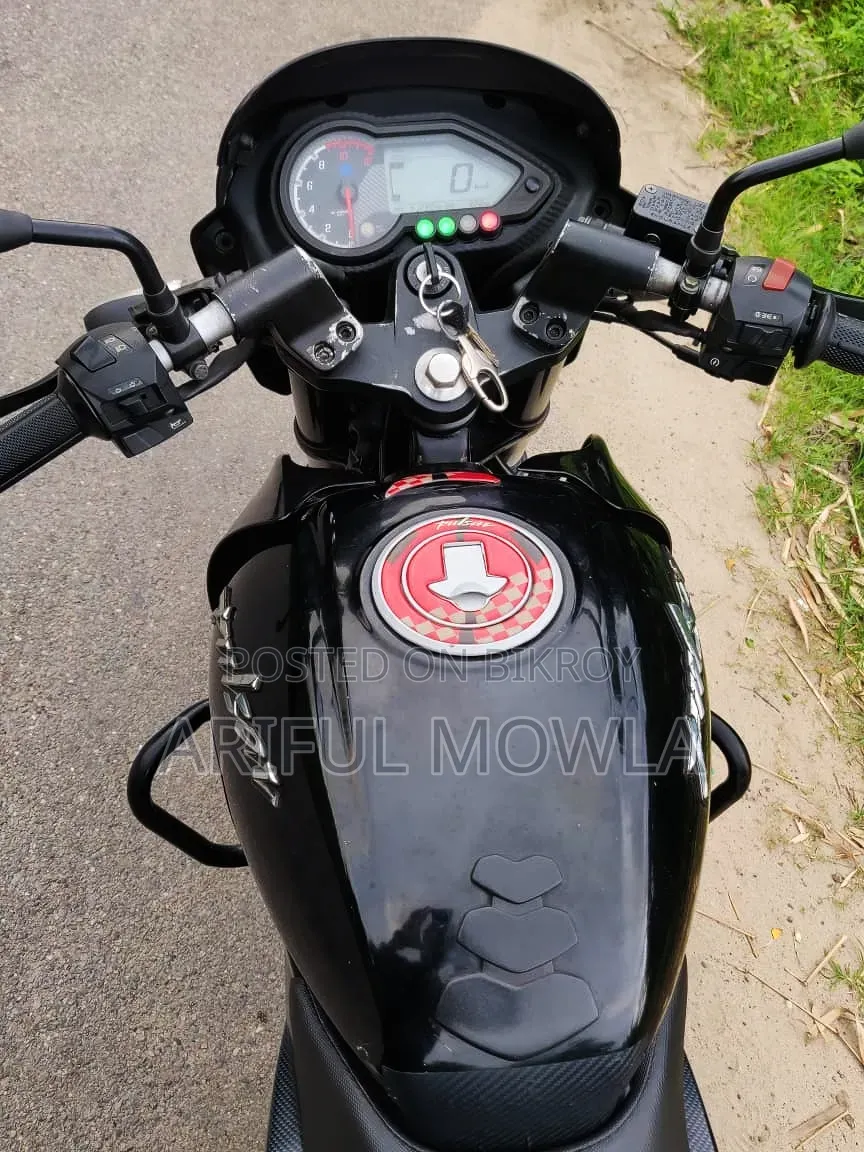 বাজাজ পালসার ১৫০ ২০১৯ কালো