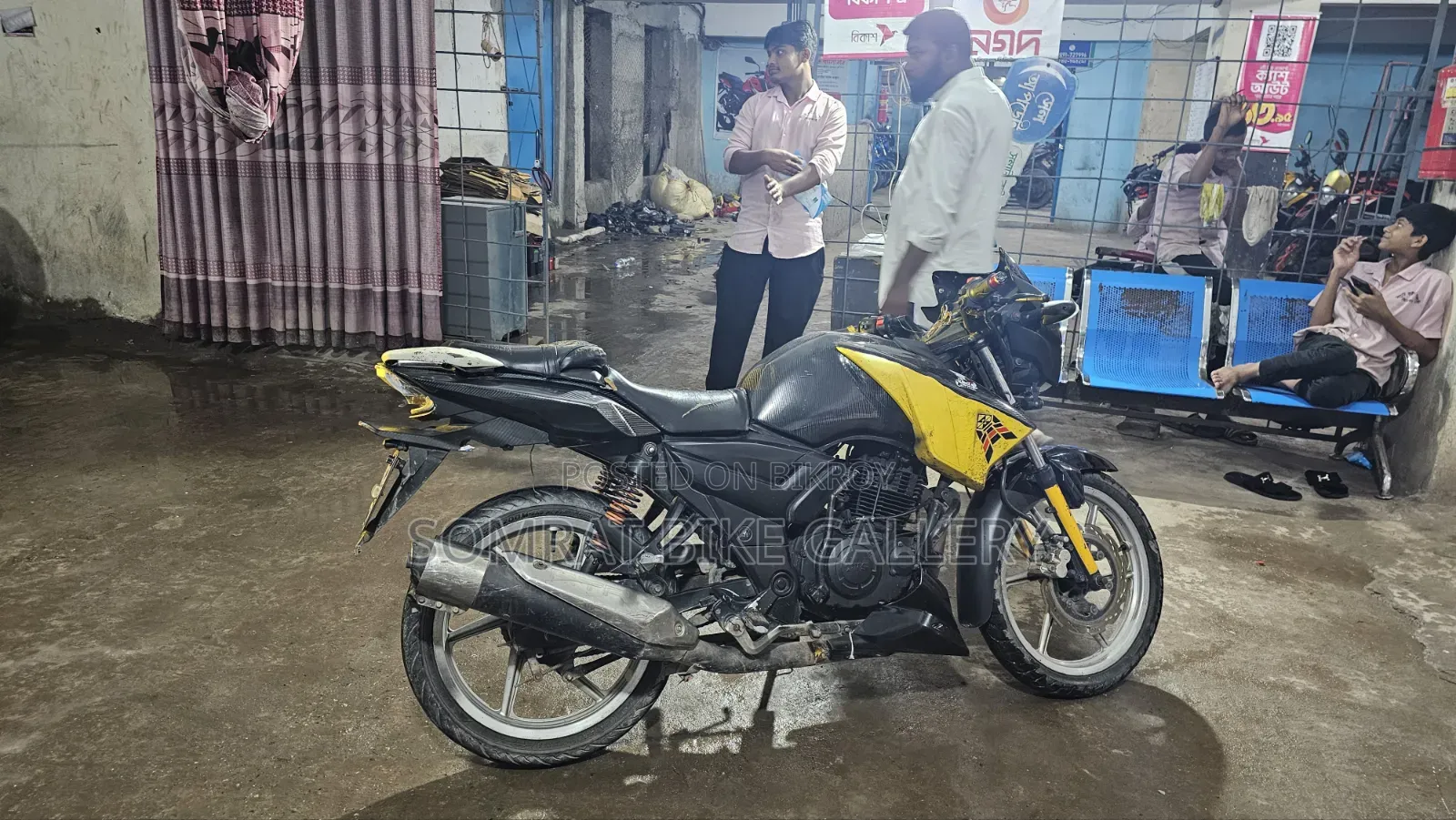 টিভিএস আপাচি আরটিআর ১৬০ ২ভি ২০১২ কালো