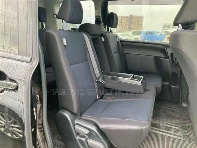 Toyota Noah 1.8 Front-Wheel Drive Hybrid (7 seater) 2021 Black