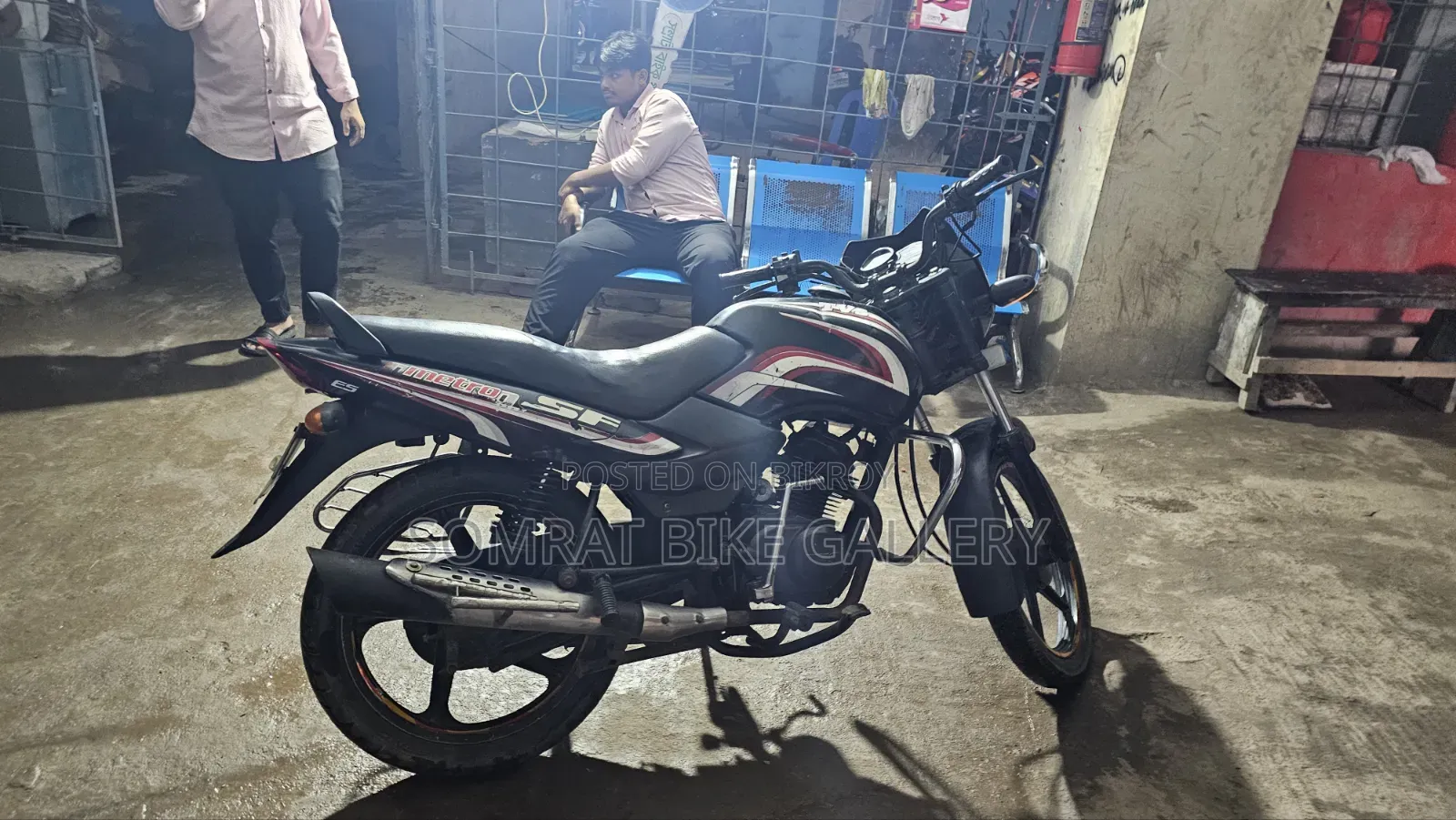 টিভিএস মেট্রো ২০১৫ কালো