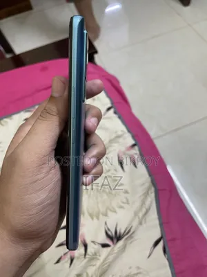 আইকিউওও ১২৮ জিবি