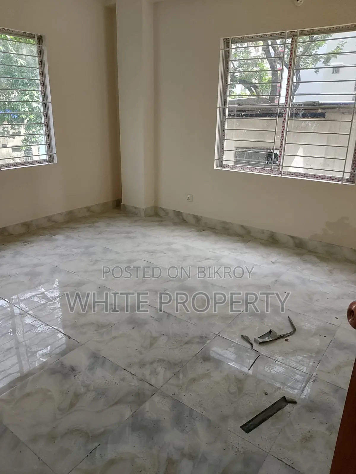 মোহাম্মদপুরে হোয়াইট প্রপার্টিতে ৩ বেডরুমের অ্যাপার্টমেন্ট বিক্রয়
