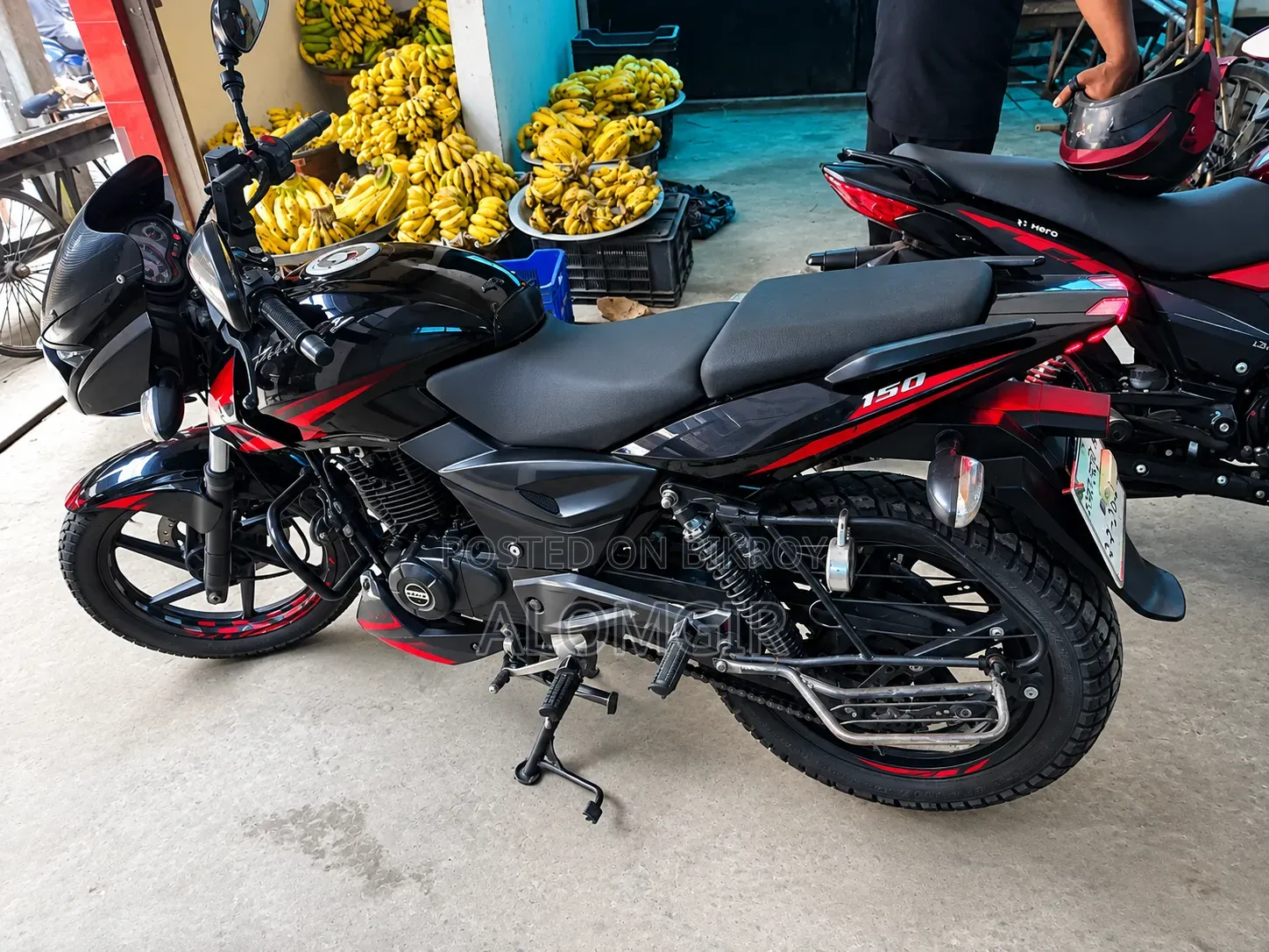 বাজাজ পালসার ১৫০ ২০১৯ ব্ল্যাক