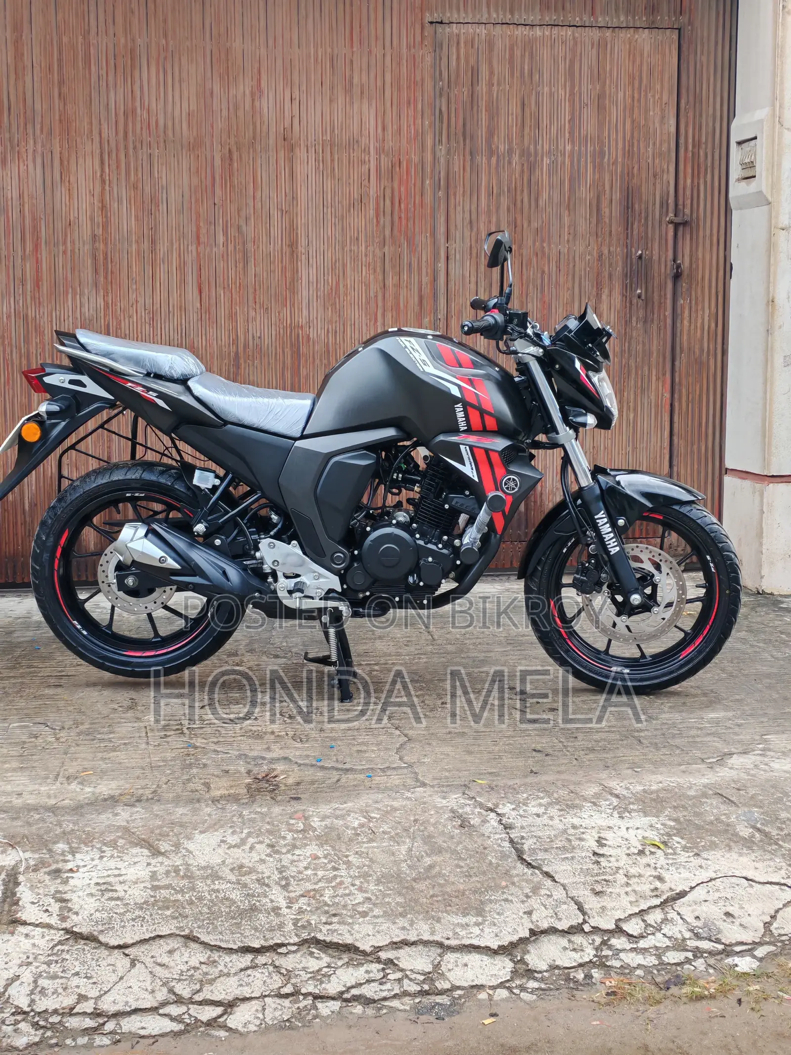 Yamaha FZS V2 2025 Black