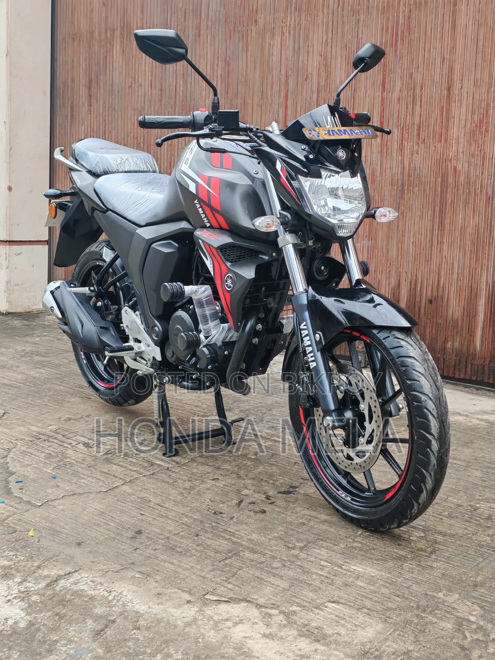 Yamaha FZS V2 2025 Black