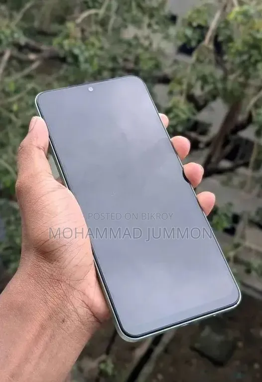 মোবাইল ফোন ১২৮ জিবি সিলভার