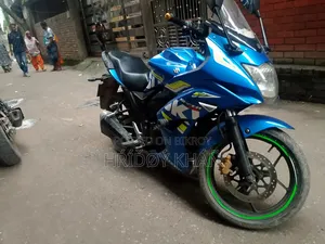 সুজুকি জিক্সার ২০১৫ ব্লু
