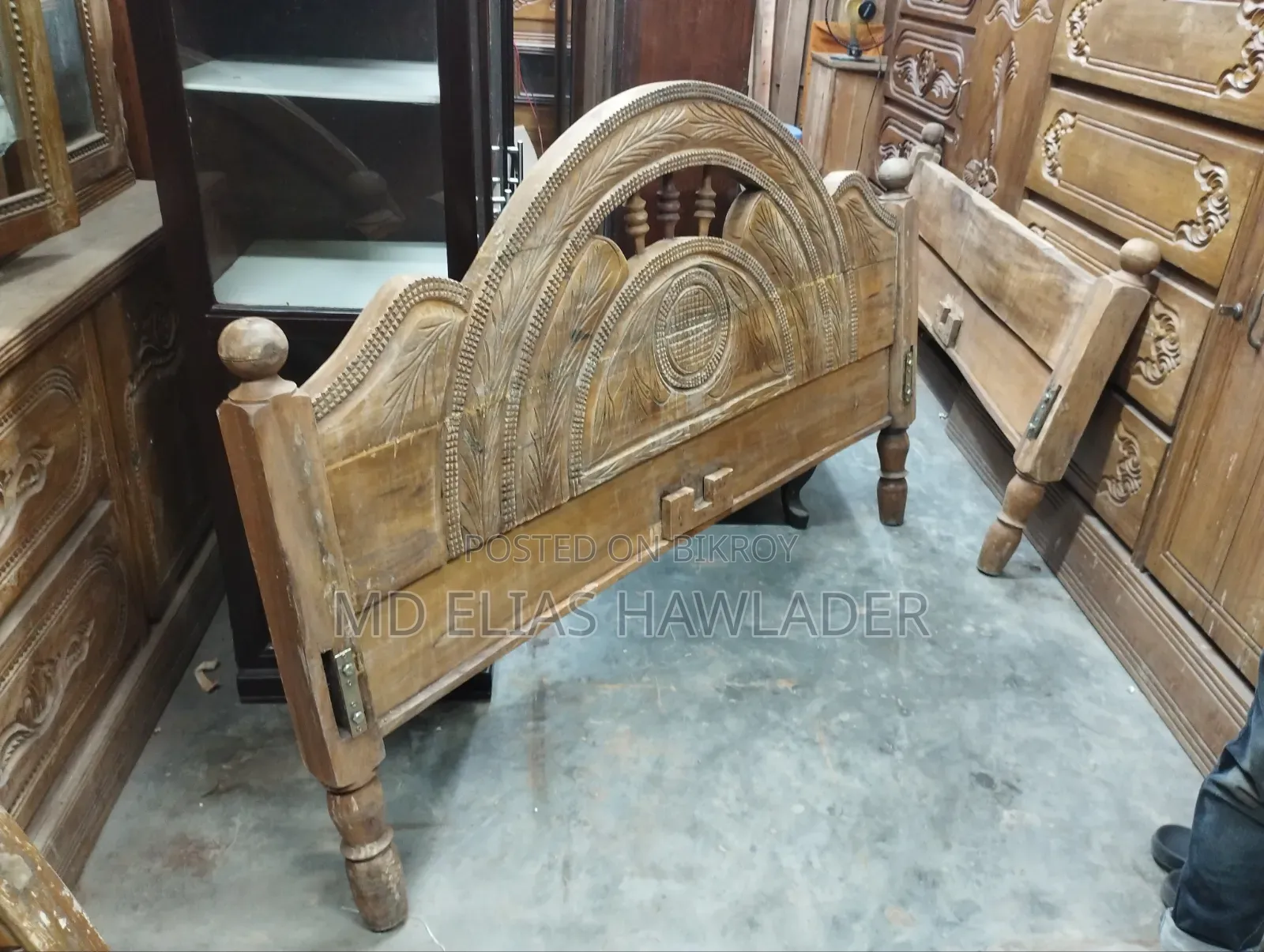 করই খাট পলিশ করে দেওয়া হবে।