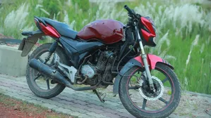 Runner Bullet 100 2015 Red