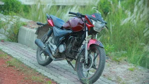 Runner Bullet 100 2015 Red