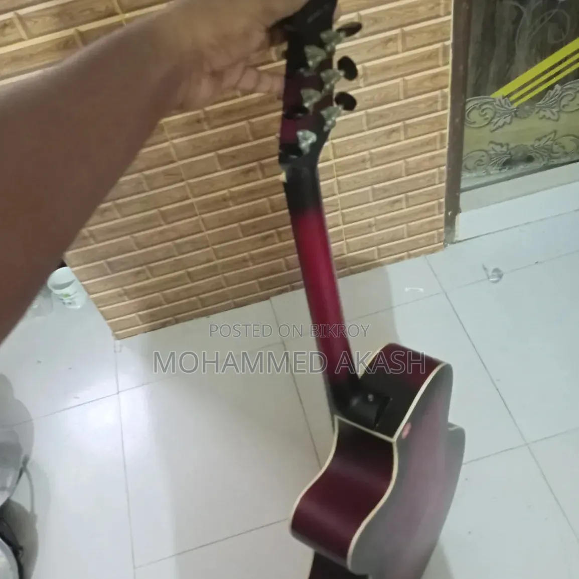 Guitar for Sale 4000 TK Fixed Price
