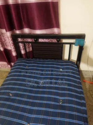 সিঙ্গেল খাট সাথে জাজিম