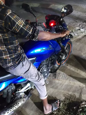 বাজাজ পালসার ১৫০ ২০১৭ নীল