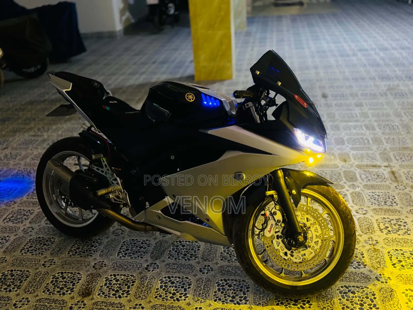 Yamaha R15 V3 2021 Silver