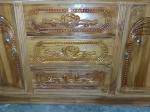 ওয়াল ক্যাবিনেট