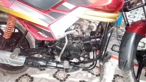 Mahindra Centuro 2018 Red