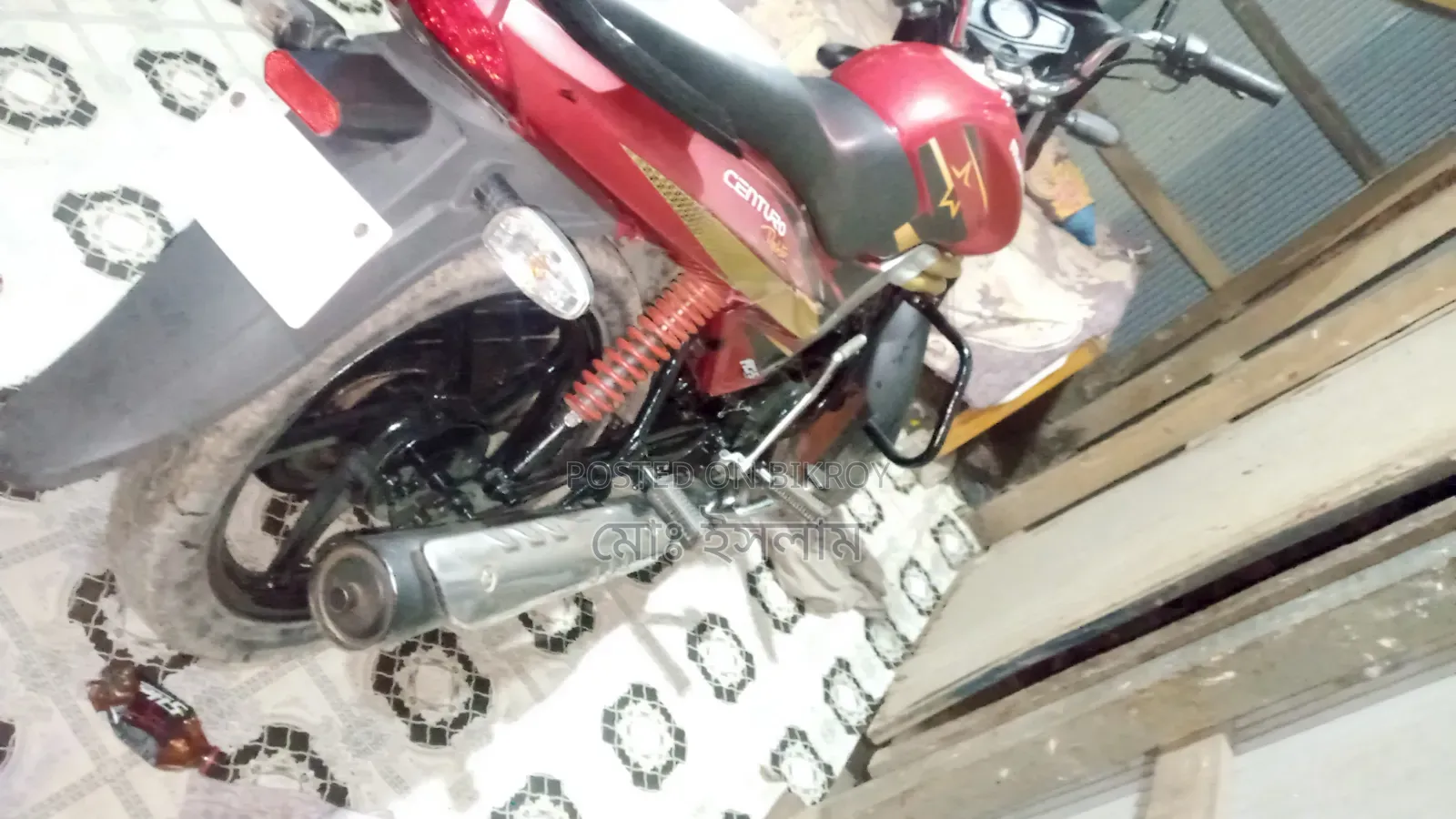Mahindra Centuro 2018 Red