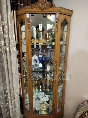 সেগুন কাঠ এর শোকেস