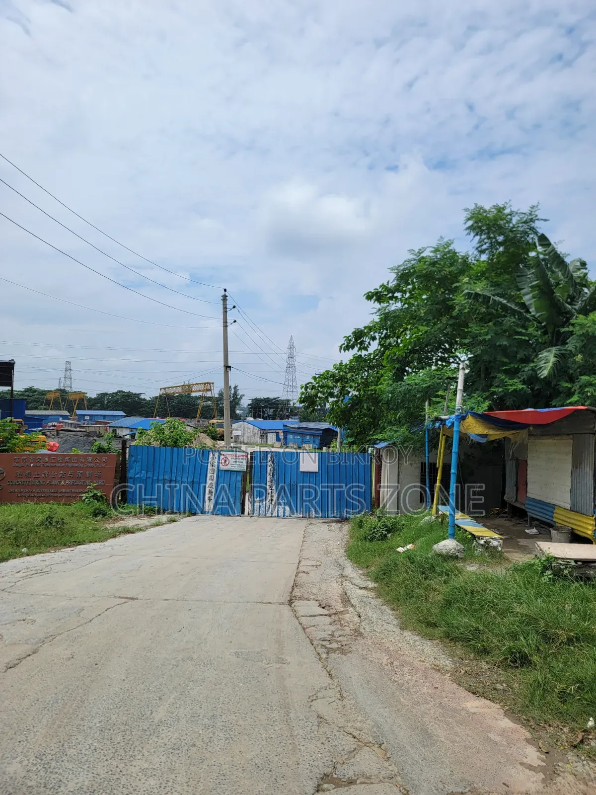 Beside the Embankment on the West Side of Sector 16, Uttara