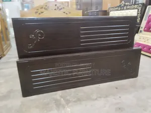 5/7 Feet Lacquered Bed