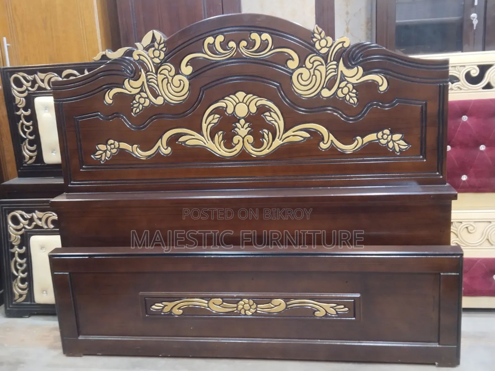 Box Style Bed 5/7 Feet. M# 438